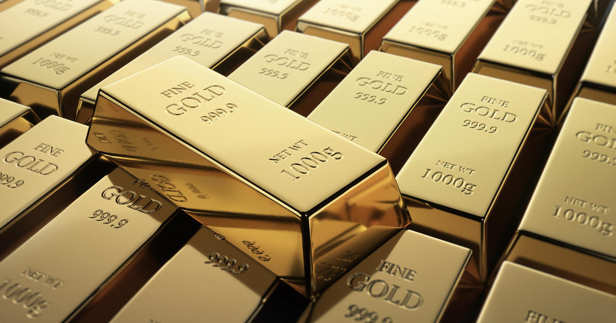 3 smart gold investing moves to make before November