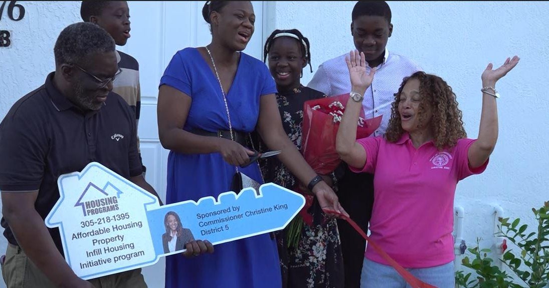 Homebuyer programs help single mother close on first house Homebuyer programs help single mother close on first house