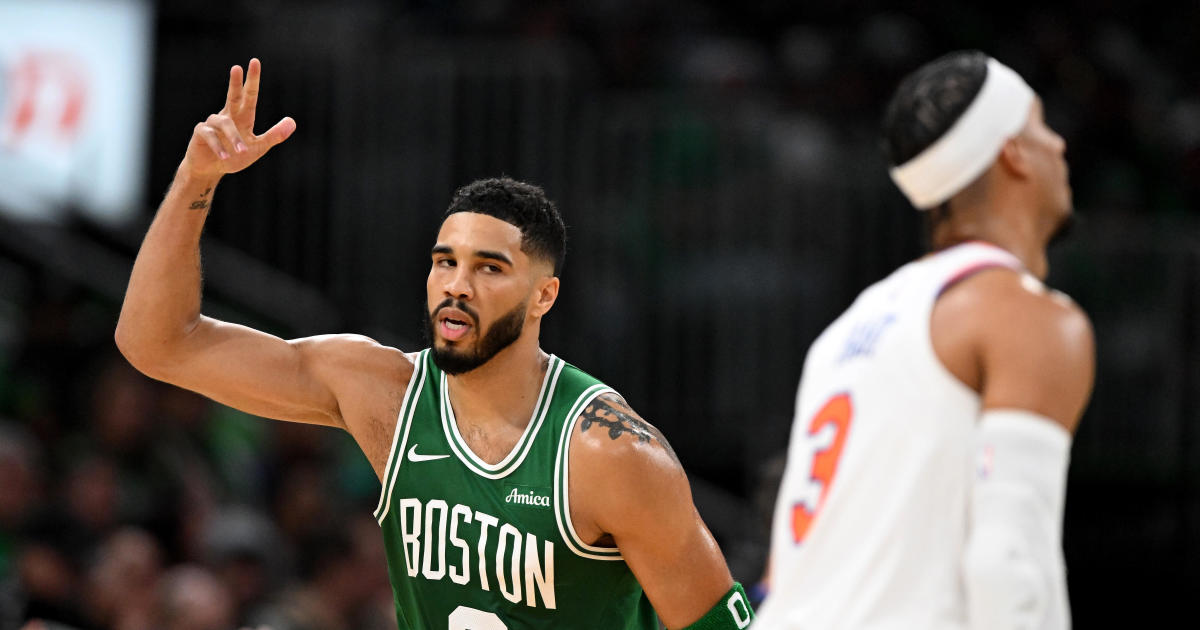 Celtics blow out Knicks on Banner Night, nearly set new NBA record for made 3-pointers