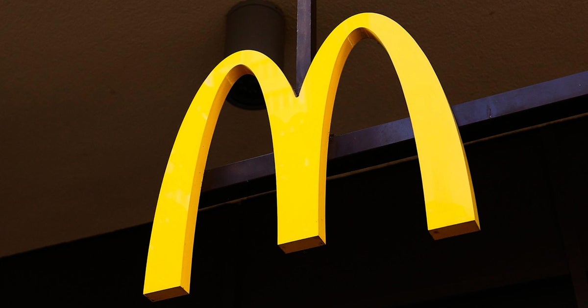 Mom arrested after telling police she accidentally shot teen daughter following argument at Miami-Dade McDonald’s Mom arrested after telling police she accidentally shot teen daughter following argument at Miami-Dade McDonald’s