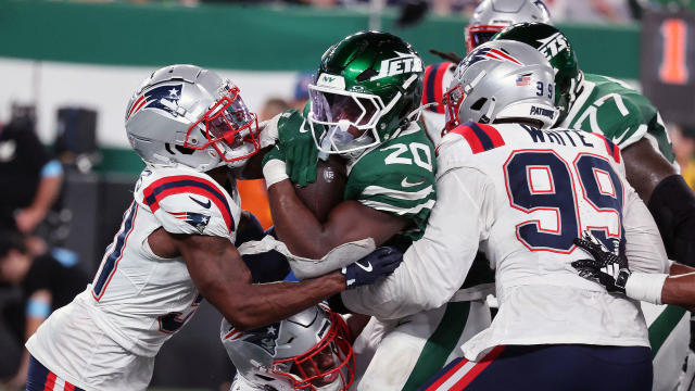 New England Patriots v New York Jets 