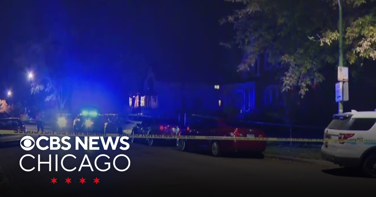 Man shoots suspected car thief on Chicago's West Side - CBS Chicago