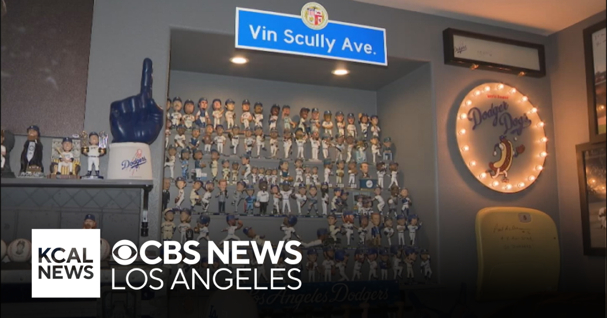 Super fan shows off his collection of Dodger memorabilia - CBS Los Angeles