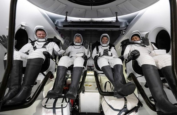 returned-space-fliers-102524.jpg 