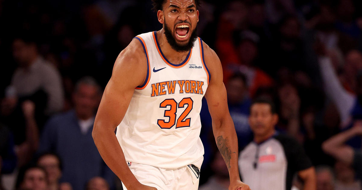 Towns, Brunson help Knicks roll to victory over Pacers in their home opener