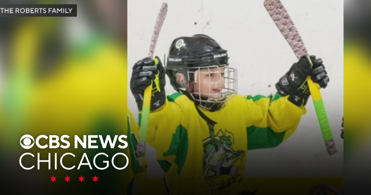 Highland Park community to support of Cooper Robert's hockey team