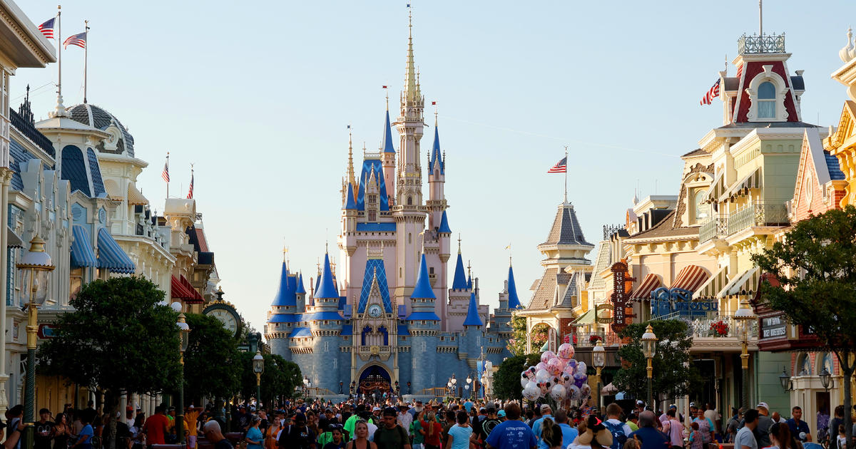 Want to save money at Disney World? Free dining deal returns