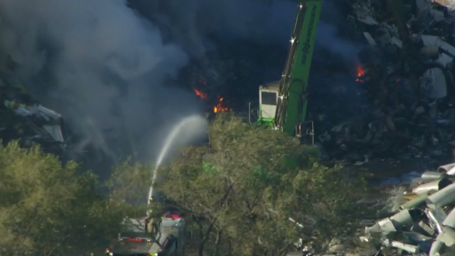 joliet-scrap-yard-fire.png 