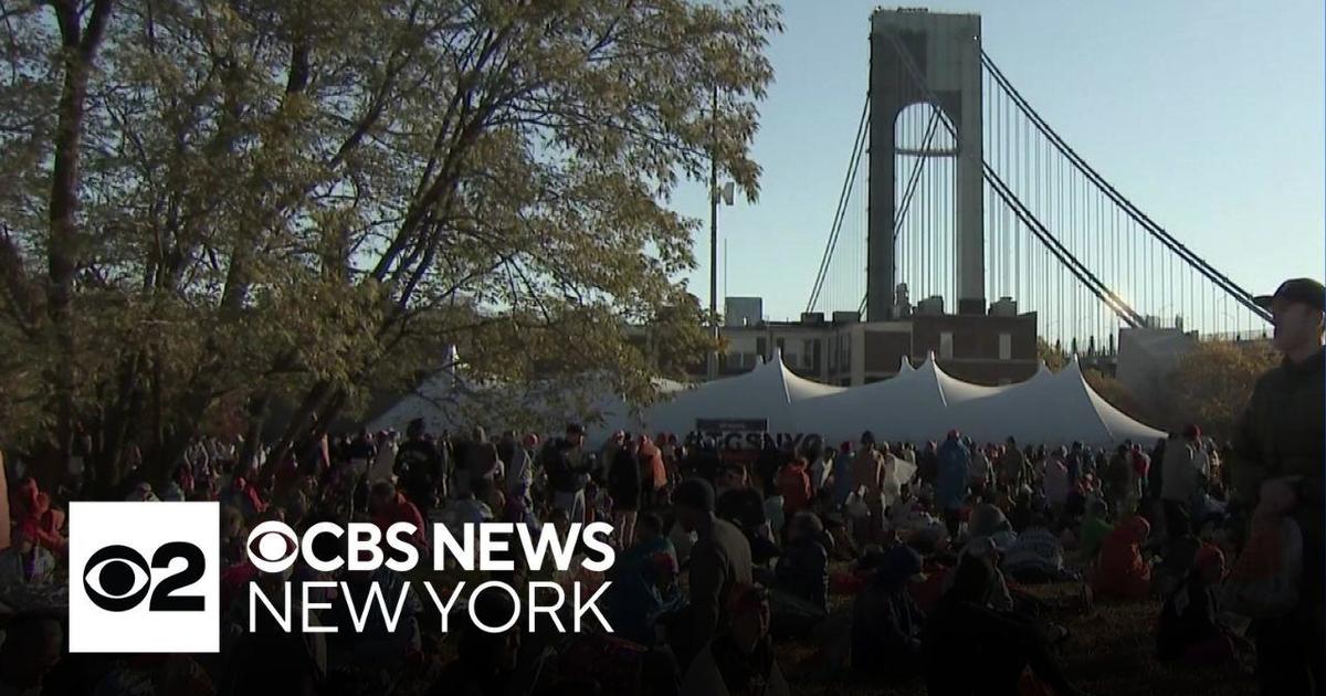 NYC Marathon 2024 first wave takes off from Staten Island CBS New York