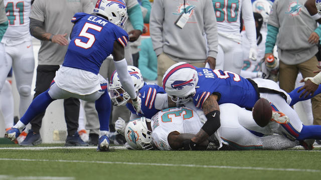 Miami Dolphins v Buffalo Bills 