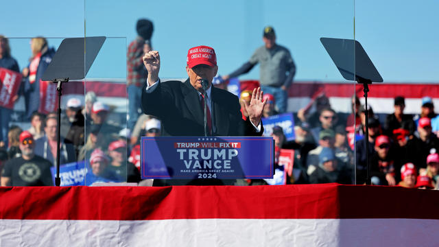 Republican Presidential Nominee Donald Trump Campaigns In Pennsylvania 