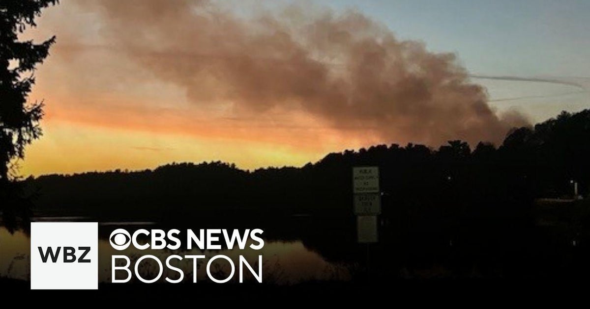 Brush fire continues burning in Massachusetts and more top stories Brush fire continues burning in Massachusetts and more top stories