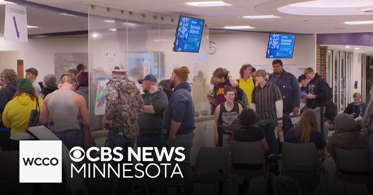 University of Wisconsin-Stout students face long lines to vote on ...