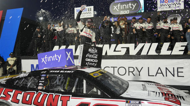 NASCAR Martinsville Auto Racing 