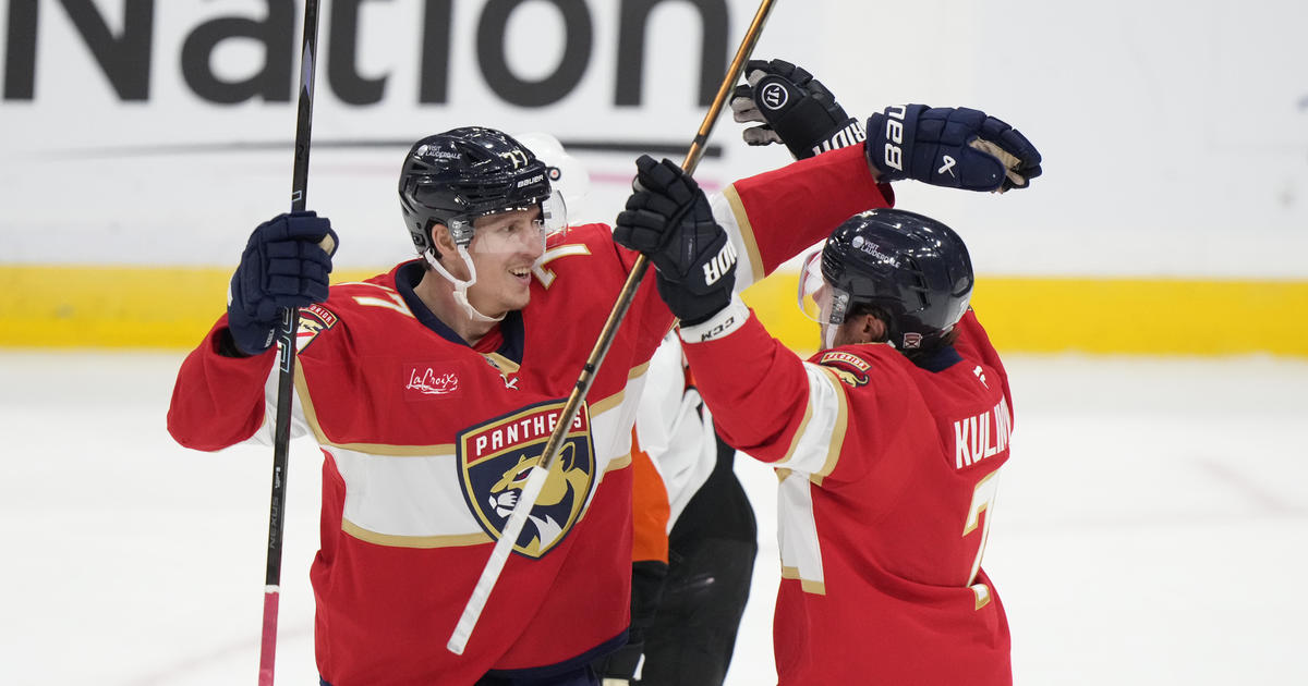 Rodrigues gets deciding goal in shootout as Panthers beat Flyers 4-3 for 7th straight win