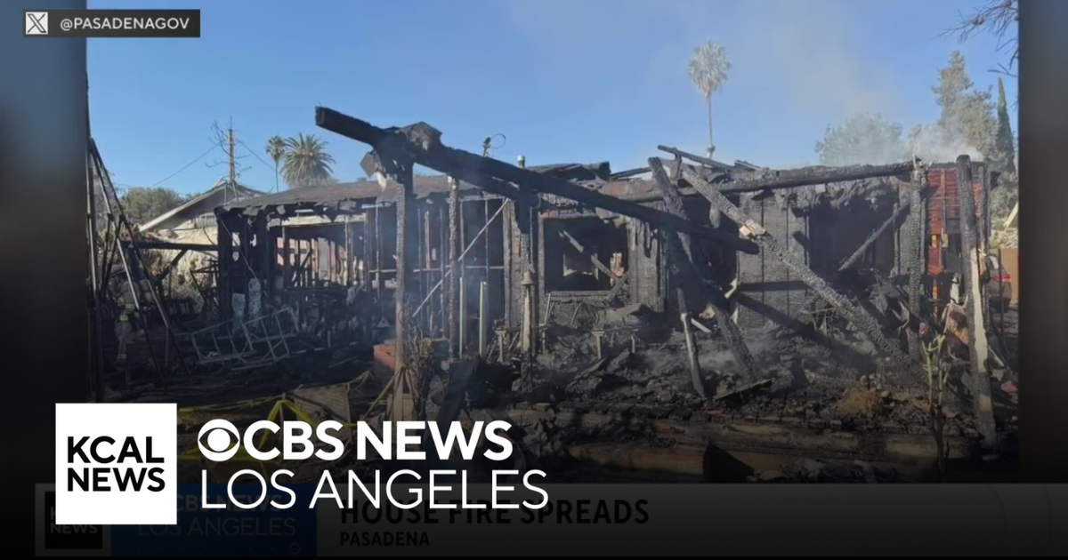 3 houses burned, dog found dead after fire in Pasadena - CBS Los Angeles