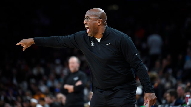 Sacramento Kings v Phoenix Suns 