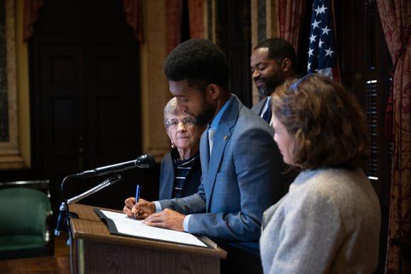 Baltimore leaders mourn loss of Mary Pat Clarke, city council's first