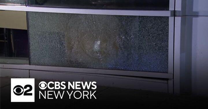 7 Year Old Girl Caught In The Crossfire On Harlem Street Cbs New York