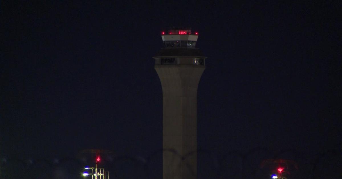 Staffing-related delays at Newark Airport cause concern as holiday travel season approaches