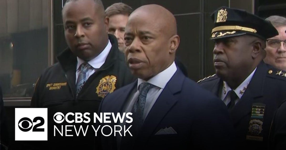 Mayor Adams, NYPD discuss 3 stabbings that left 2 dead - CBS New York