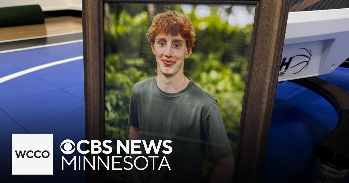 Community members mourn Orono high schooler killed in fiery crash - CBS ...