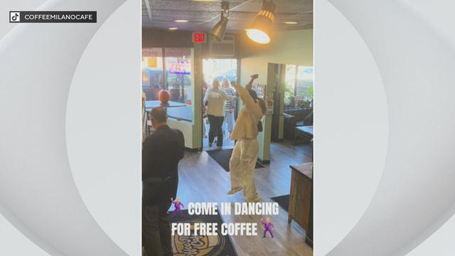 pkg-cafe-dancing-frame-469.jpg 