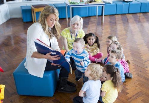 child-care-story-time.jpg 