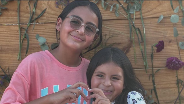 Auri Agramont and her sister Suri