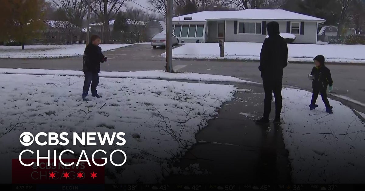 Metro Chicago, northwest Indiana dig out after first snow of the season ...