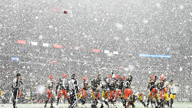 Pittsburgh Steelers v Cleveland Browns 