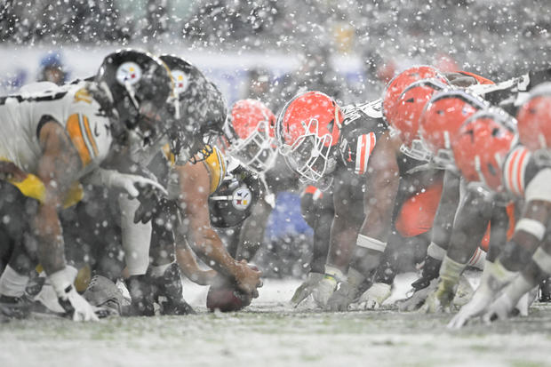 Pittsburgh Steelers v Cleveland Browns 