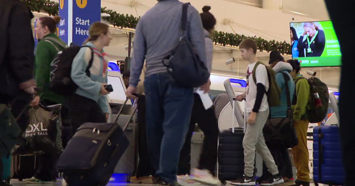 Thanksgiving holiday travel already picking up at Chicago’s Midway Airport; airfares jump