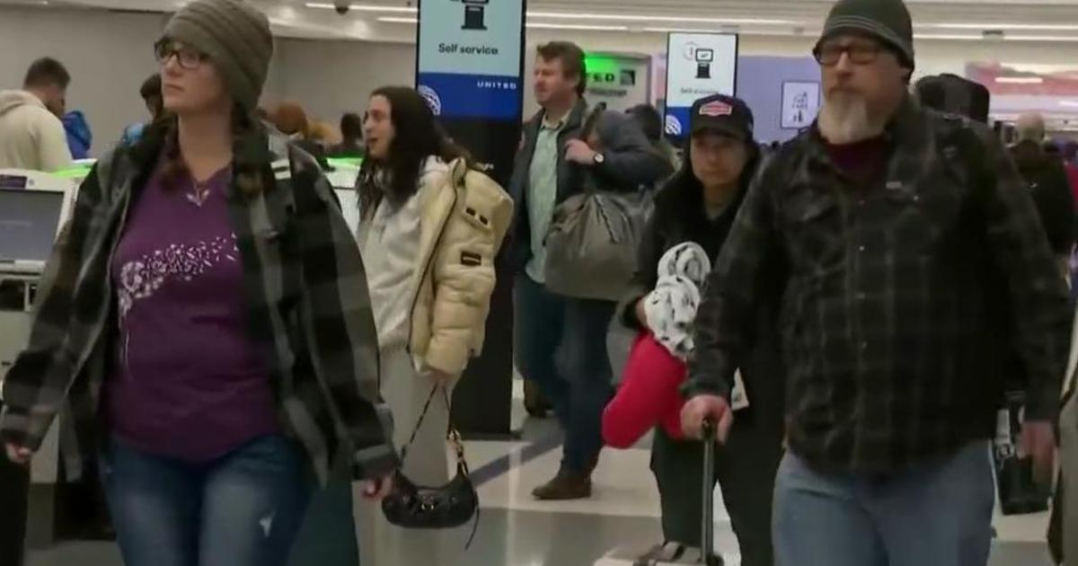 Record-breaking travel numbers expected this Thanksgiving, AAA says