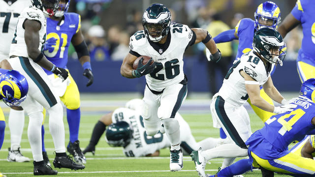 Philadelphia Eagles v Los Angeles Rams 