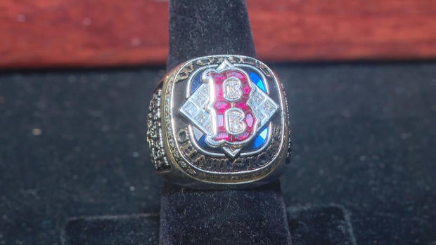 Larry Lucchino ring 