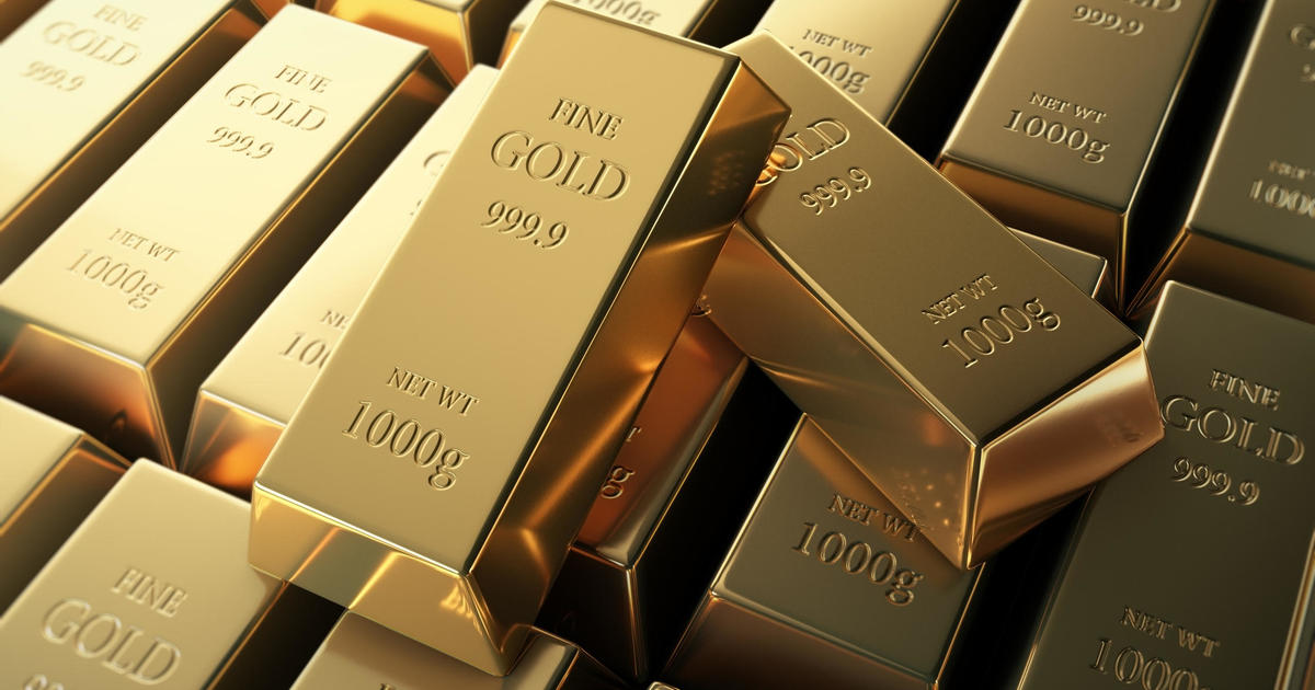 Should seniors invest in gold in 2025? Here's what experts say