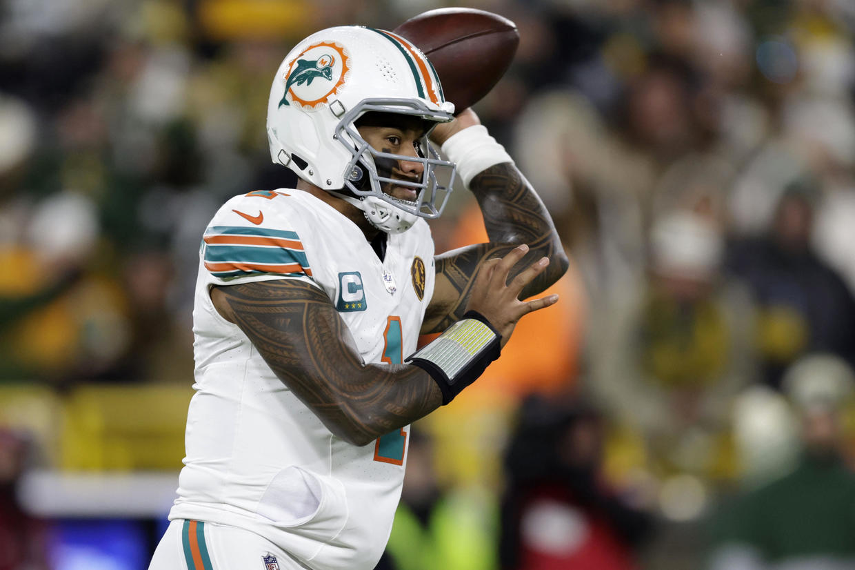 Miami Dolphins' Struggles In The Cold Continue With 30-17 Loss To Green ...