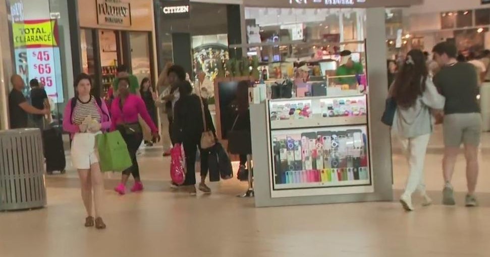 Black Friday shoppers finding deals at South Florida stores Black Friday shoppers finding deals at South Florida stores