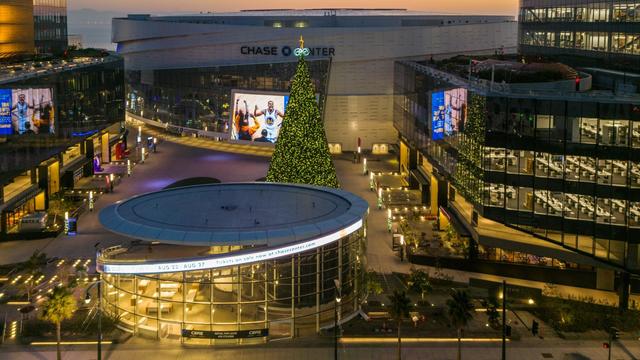 Chase Center Plaza with Christmas tree 