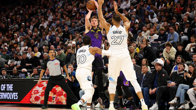 Los Angeles Lakers v Minnesota Timberwolves 