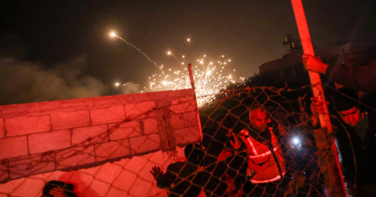 Hastane, İsrail'in yerinden edilmiş insanların barındığı Gazze'deki çadır kampına düzenlediği saldırıda en az 21 kişinin öldüğünü bildirdi