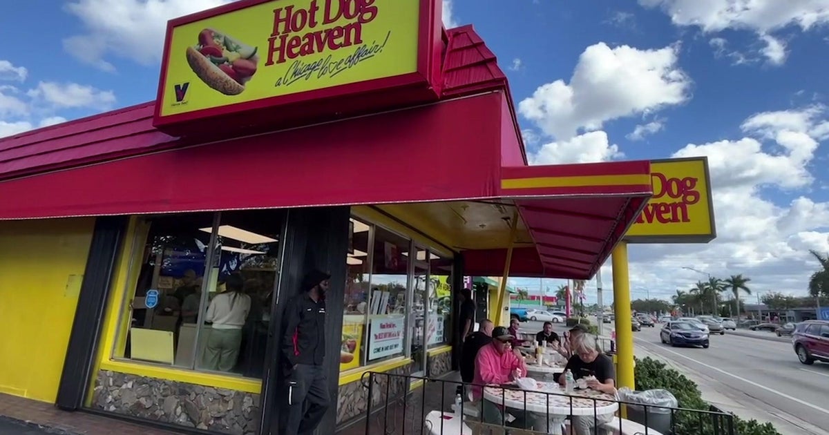 Fort Lauderdale’s iconic Hot Dog Heaven thrives under new ownership, preserving tradition Fort Lauderdale’s iconic Hot Dog Heaven thrives under new ownership, preserving tradition