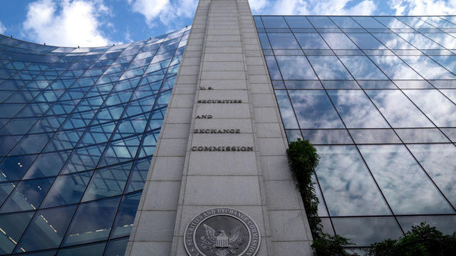 SEC Ditches 'Swing Pricing' Requirement For Mutual Funds 