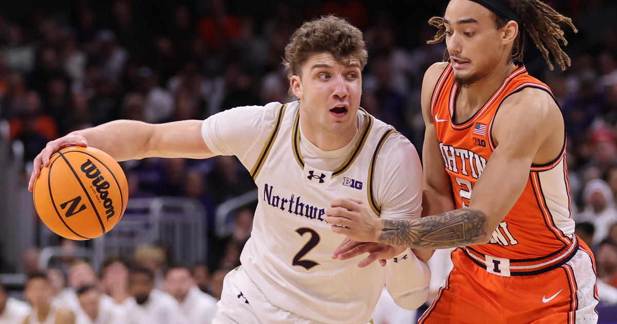 Nick Martinelli leads Northwestern to 70-66 overtime win over No. 19 Illinois