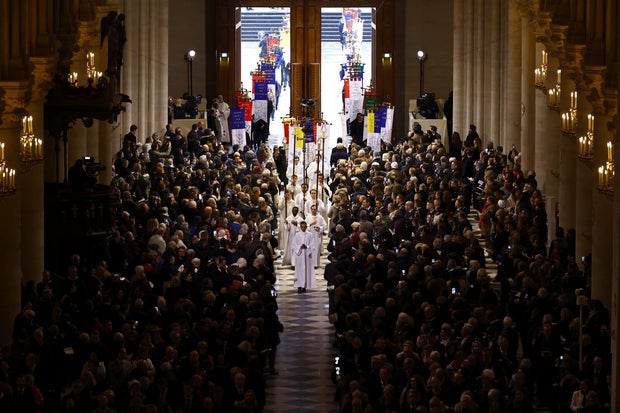 França Notre Dame Missa