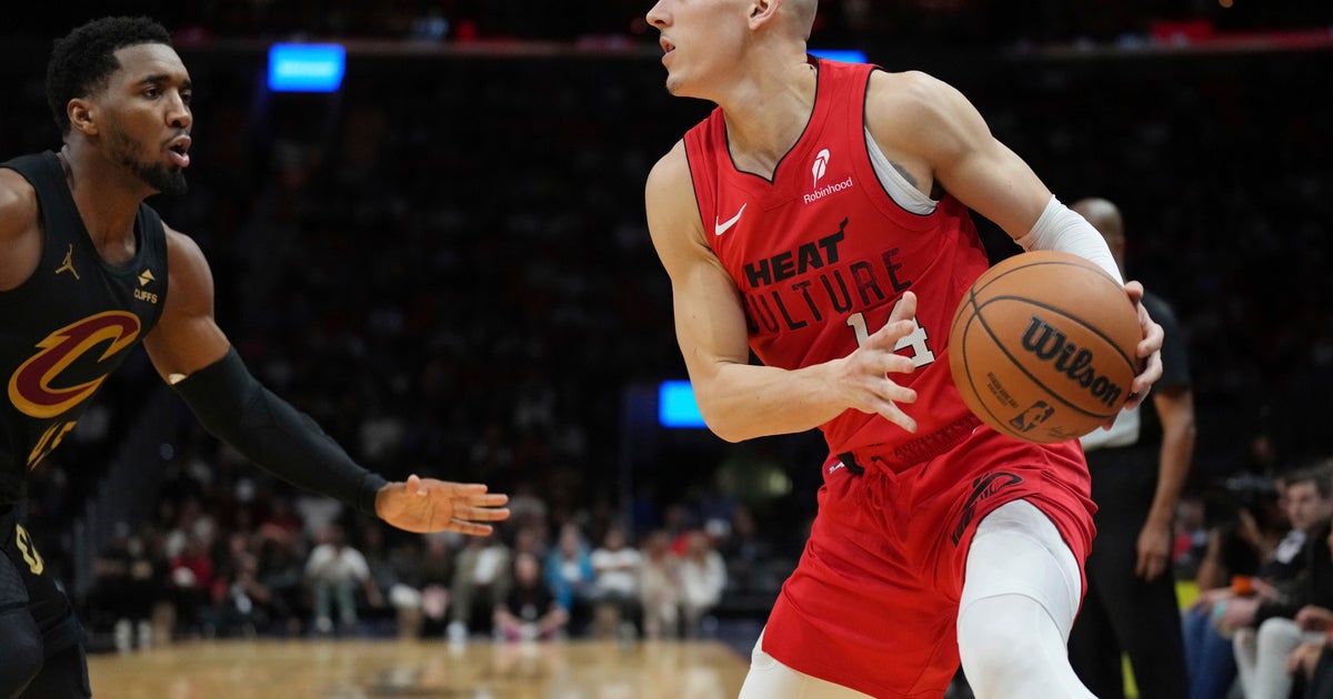 Herro scores 34, Robinson adds 23 and Miami Heat beat Cleveland Cavaliers 122-113, only 4th loss for Cavs Herro scores 34, Robinson adds 23 and Miami Heat beat Cleveland Cavaliers 122-113, only 4th loss for Cavs
