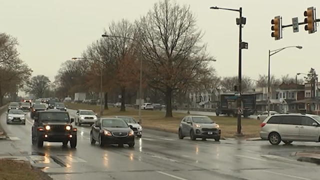 Traffic moves on Roosevelt Boulevard in Philadelphia 