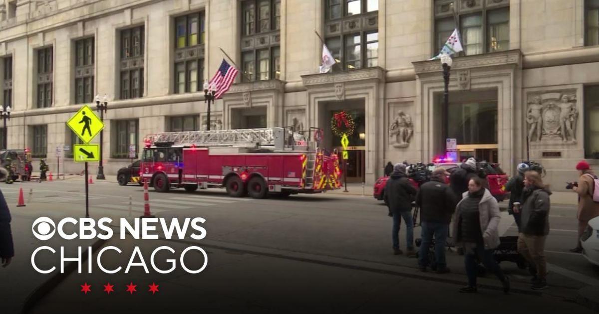 Small fire at Cook County Building and Chicago City Hall - CBS Chicago