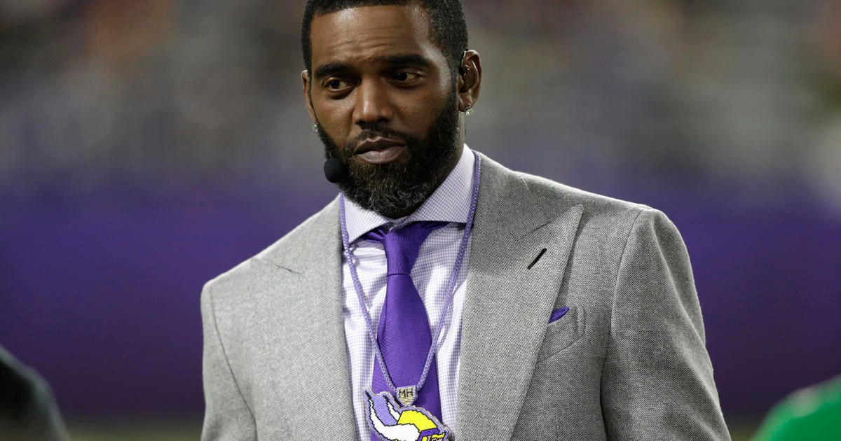 NFL legend Randy Moss reveals cancer diagnosis, surgery